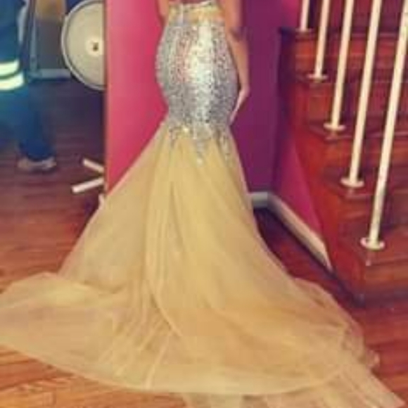 Prom - Picture 3 of 3